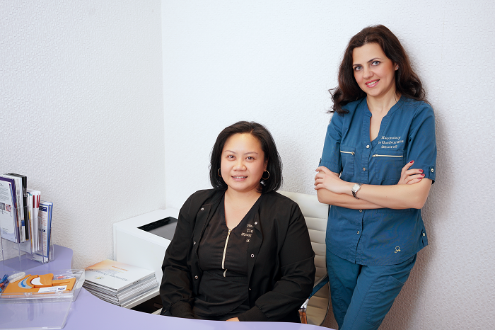 dental assistants, Jenny Vidal and Maryana Kit